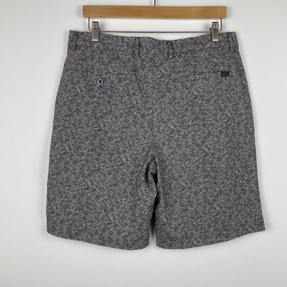$55 Greg Norman Tasso Elba Men Gray Printed 10" Exclusive Cargo Shorts Size 32 - Picture 4 of 7